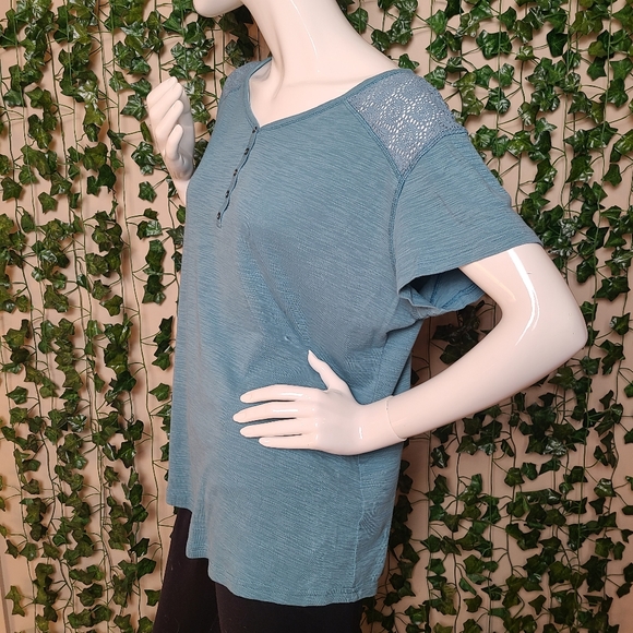 Bleu Gray Women's Turquoise Lace Crochet Tee size XXL - Picture 2 of 14